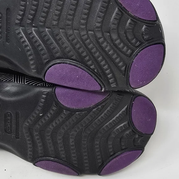 Unisex Crocs X Black Panther Wakanda Forever slide on women 10/men 8 beach - Picture 9 of 10